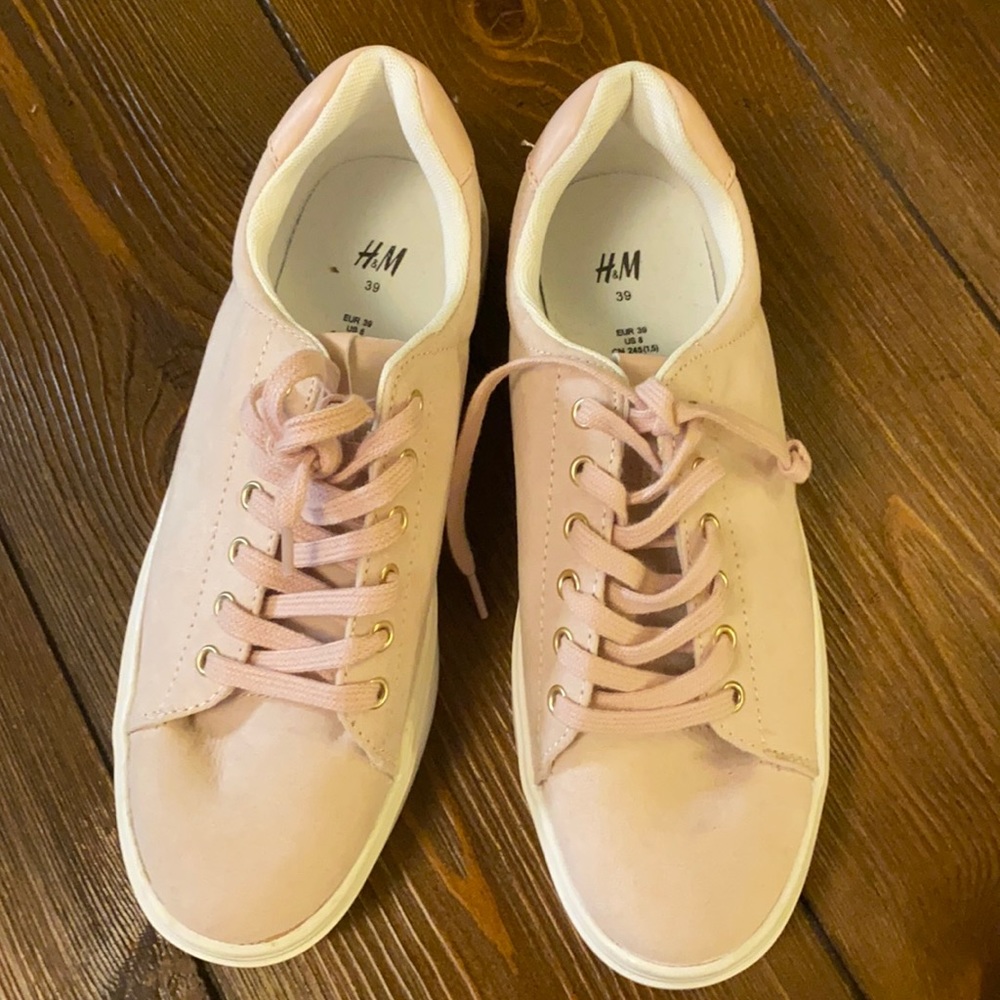 H&M NWOT Pink Faux Suede Sneakers